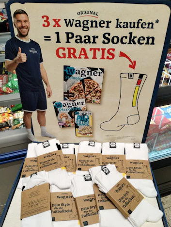 Wagner: Beim Kauf von 3 Wagner-Produkten ein paar Socken gratis lokal (nur?) bei Edeka
