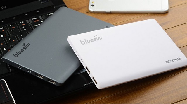 Bluesim 10000mAh Externer Akku für 11€ - ultra dünn und tragbar mit zwei USB Ausgängen für iPhone, iPad, und Samsung-Geräte
