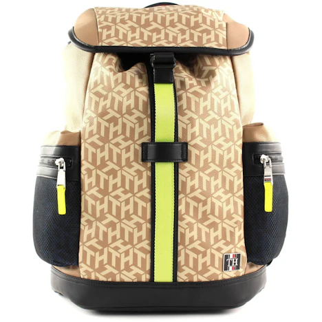 Tommy Hilfiger Coated Canvas Flap Backpack monogram light stone (AM0AM05800) im Angebot: Nur 92,99€ statt 120,96€