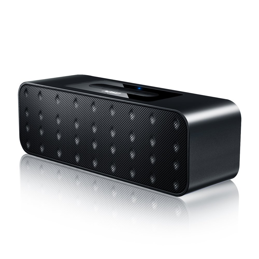 AOSO D-82B Outdoor Bluetooth Lautsprecher (D-82B) mit 10 Stunden Laufzeit, Aux-in, Mikrofon und TF-Karten Slot für 16,49€