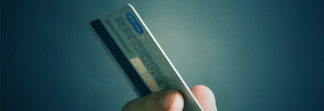 Aus für Kreditkartengebühren 2018 - Extrakosten beim Online-Shopping fallen weg