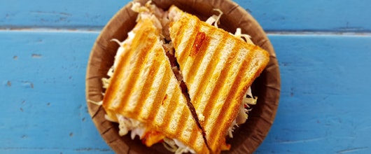 Essen im Handgepäck: Diese Snacks dürft ihr mit ins Flugzeug nehmen