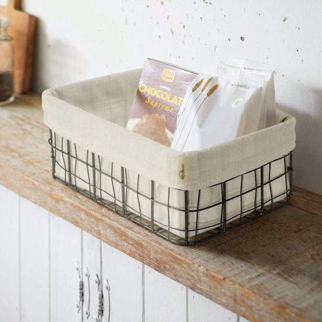 Rutschsicher Drahtkorb aus Metall mit Baumwolle Tuch für 7,94€