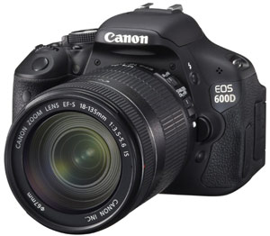 Canon EOS 600D inkl. 18-135mm Objektiv für 629€