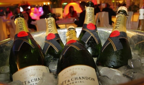 0,7 l Moët Champagner + 10€ Einkaufstüte von EDEKA für 30€ inkl. Versand