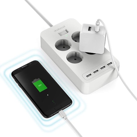 Steckerleiste überspannungsschutz 4 Fach Steckdosen mit 4 USB-Anschlüssen (5V/2,4 A)