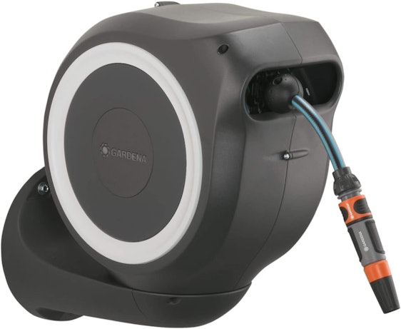 Gardena Wand-Schlauchbox RollUp M für 100€ oder L für 140€ – Gartenschlauch mit Aufroll- & Rückholautomatik