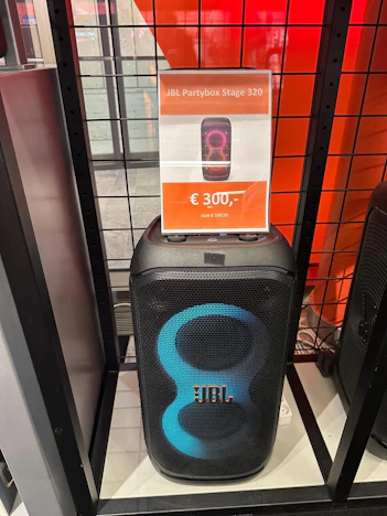 JBL Partybox 320 für 300 Euro