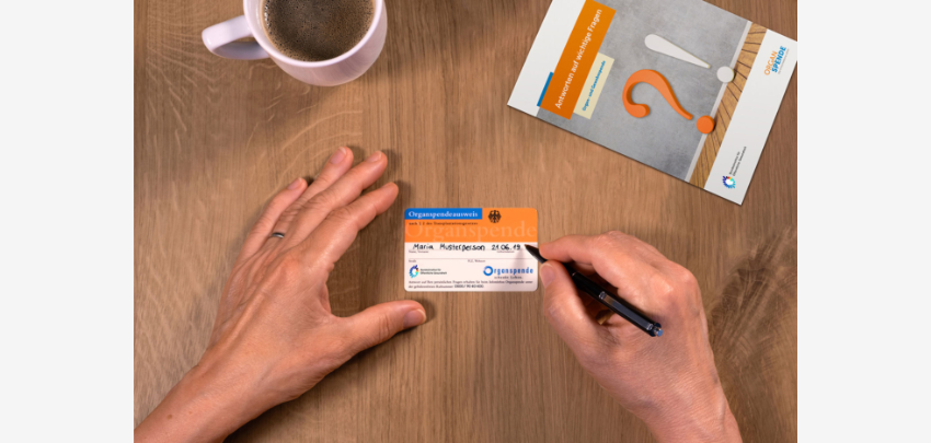 Jetzt vorsorgen! 📝 Gratis Organspendeausweis als Plastikkarte