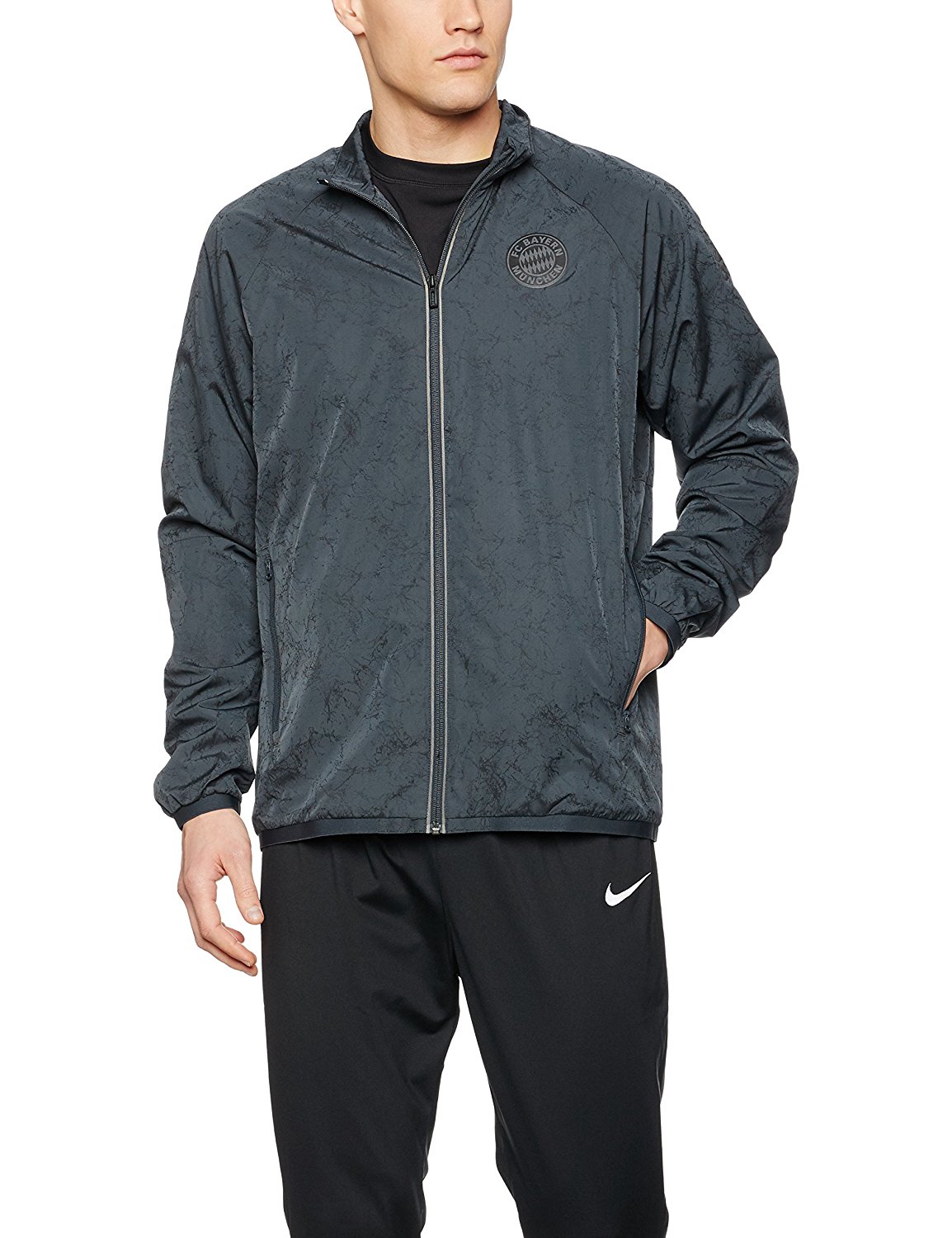 Vorbei! adidas Herren Fc Bayern München Woven Jacke für nur 13,89 EUR [Größe L]