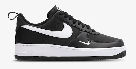Nike Air Force 1 '07 für 85€ – Retro-Sneaker in Schwarz, Größen zwischen 38.5 & 47