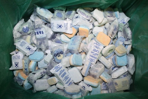 (Ebay)Spülmaschinentabs "Bruchware" 19,99 € mit kostenlosem Versand !0,019€/Waschgang!, Karton mit ca. 20kg Ausschusstabs für Sparfüchse