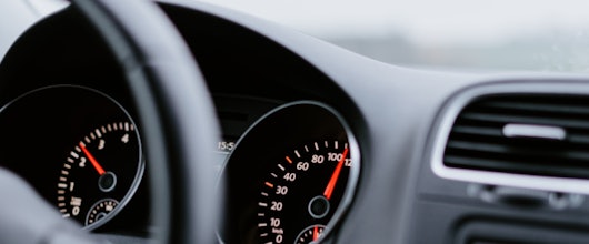 Kontrollinstrument gegen Raserei » Intelligente Geschwindigkeitsüberwachung ab 2022 EU-Vorschrift