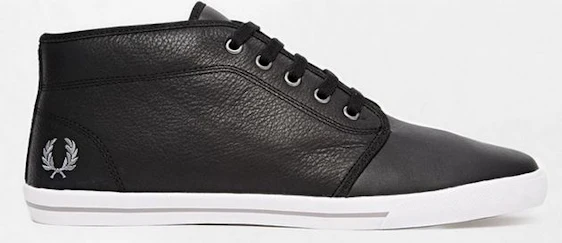 Fred Perry Fletcher schwarz für 54€ - Chukka-Stiefel mit Schaffelloptik