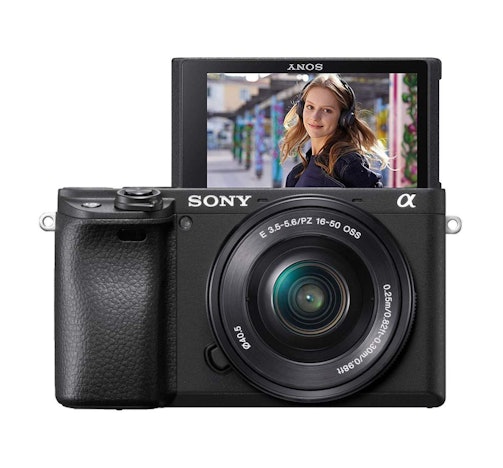 Sony Alpha 6400LB für 971,87 EUR inkl. Versand