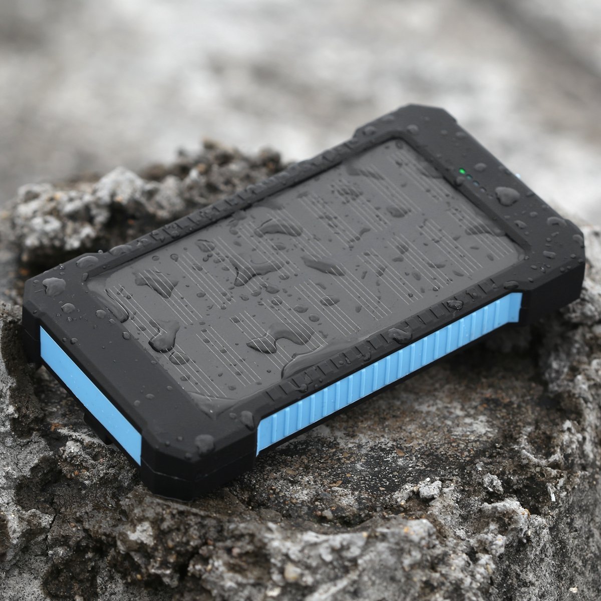 Solar Ladegerät 10000mAh Power Bank für 9.79 EUR inkl. Versand