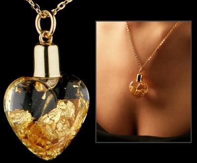 Glasherz mit purem Gold gefüllt samt vergoldeter Halskette von Yves Camani für 19,90€ inkl. Versand