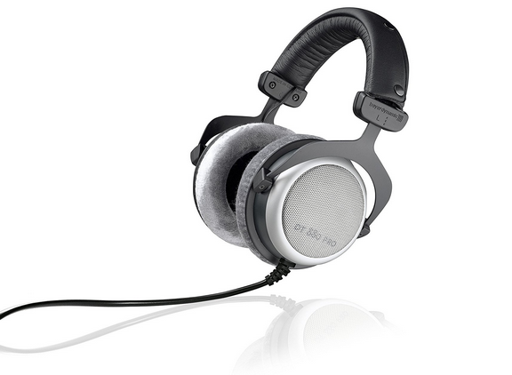 Beyerdynamic DT 880 Edition für 185€ - Halboffener Studiokopfhörer (250 Ohm, 96 dB)