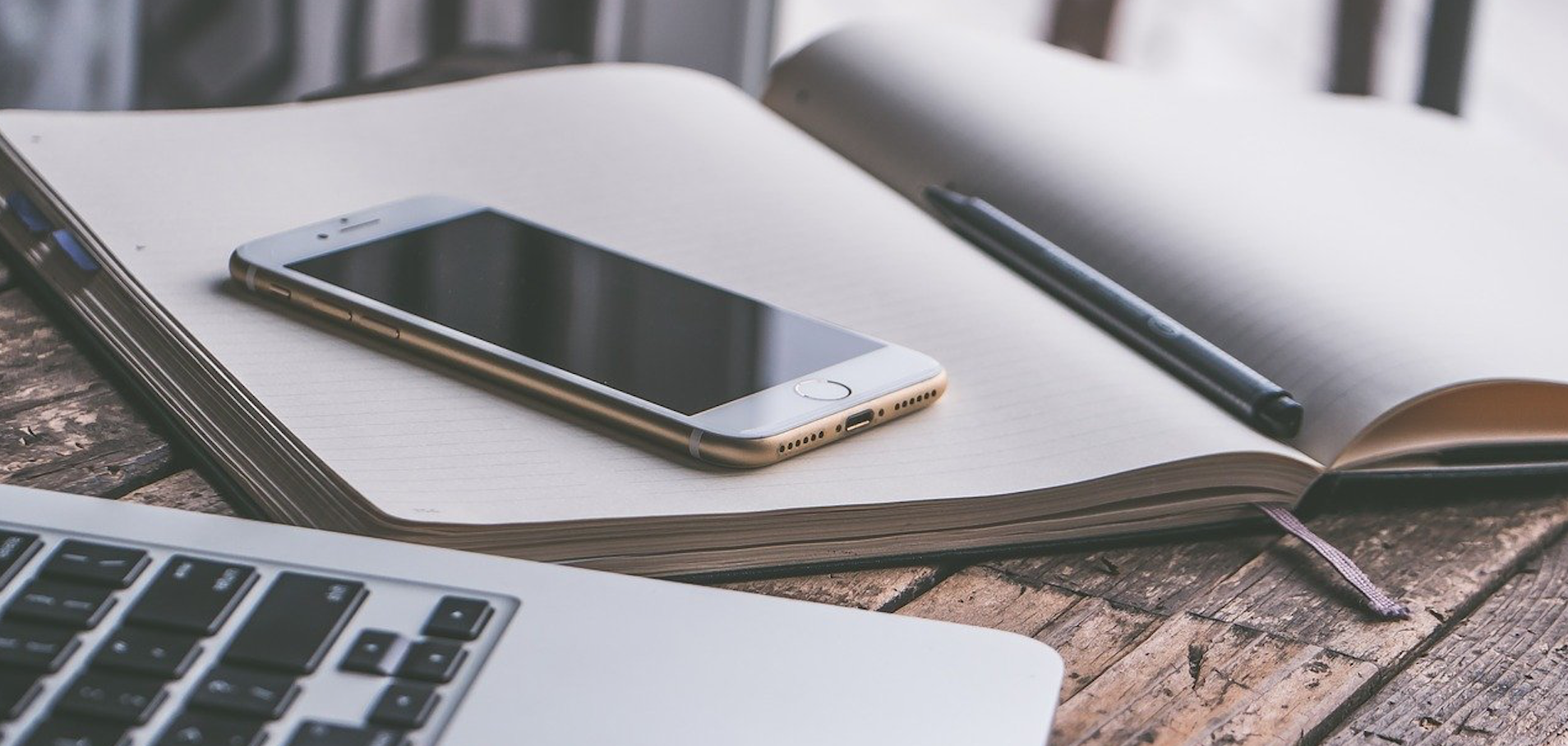 Apple iPhone 2021 » Beliebtes Smartphone aus Cupertino soll schnurlos werden