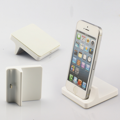 ipad 4 ipad Mini iPhone 5 Docking Station Ladestation Ladegerät für 3,69€