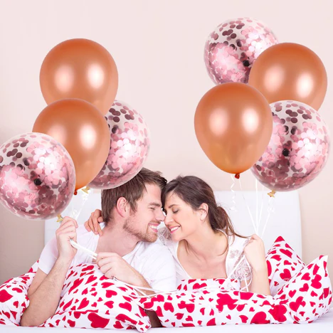 30 Ballons, 2 verschiedene Farben, 20 Roségold-Konfettipapier und 10 Roségoldballons