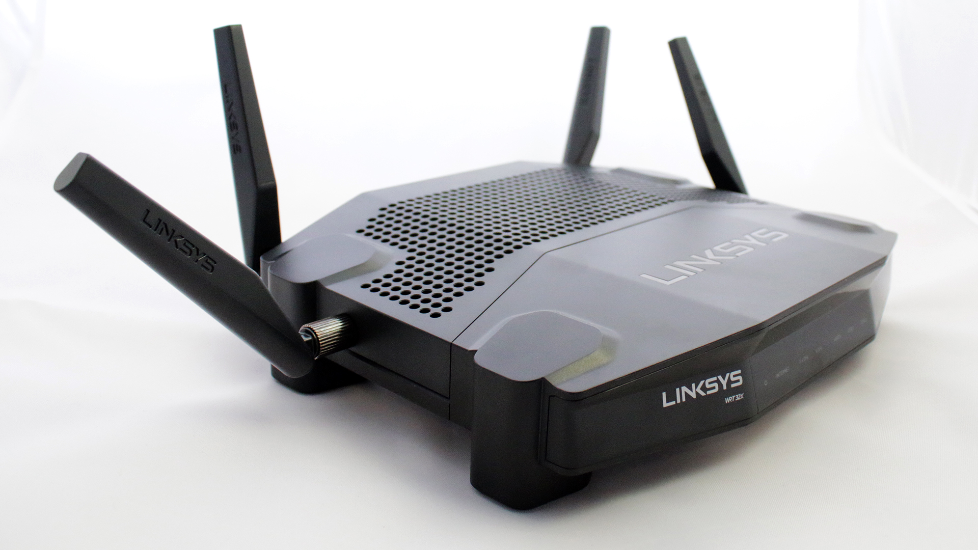 W-Lan Router Linksys WRT32X für 145,89 EUR inkl. Versand