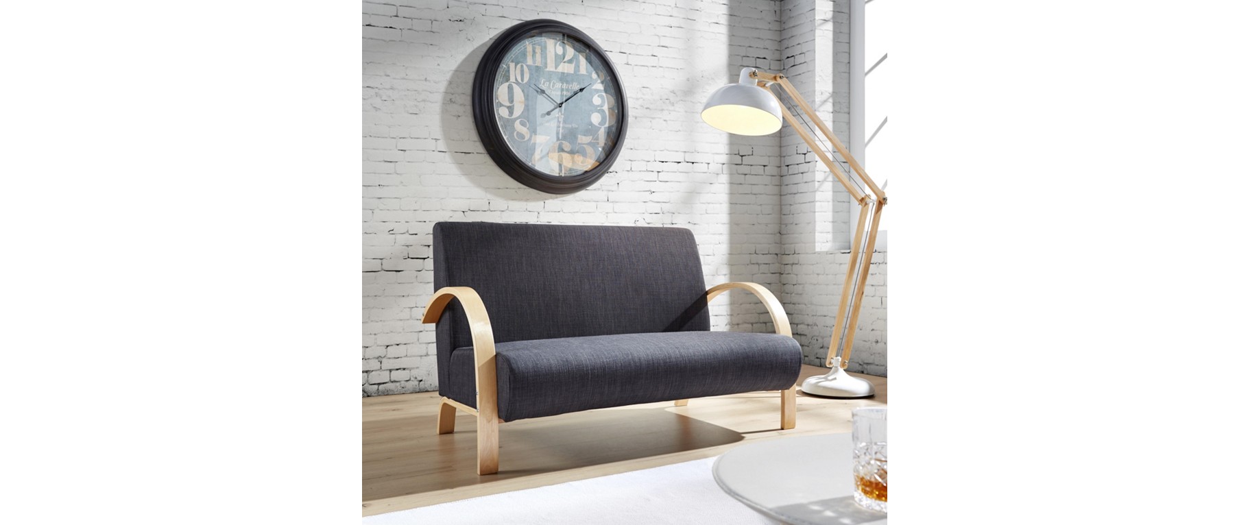 Vorbei: 2er Sitzbank mit Leinenbezug in Grau für 73€