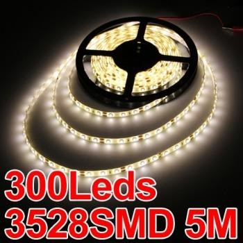 300 Leds SMD LED 5M Lichterkette Leiste Strip Streif Warmweiss Wasserdicht für 13,73€ inkl. Versand