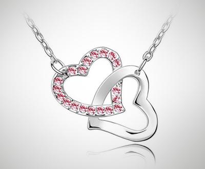 [Valentinstag-Schnäppchen] Halskette mit 2 Herzen von Blue Pearls für 19€ inkl. Versand (statt ursprünlich 90€)