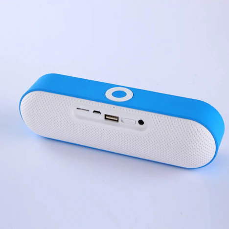 nby-18 Bluetooth 3.0-Lautsprecher Tragbarer kabelloser Stereo-Audio-Player AUX USB TF-Kartenunterstützung