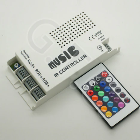 LED RGB Controller + Musik Steuerung + Fernbedienung für LED Strip für 15,85€ inkl VSK (Vergleich ab 26€)
