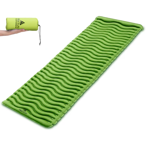 Isomatte zum Aufblasen im Wellendesign für 23,03€ (statt 33€)