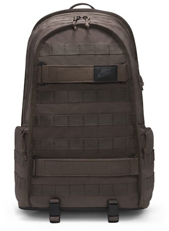 Nike Sportswear RPM für 47€ - Rucksack in Braun, mit 26 Liter Volumen