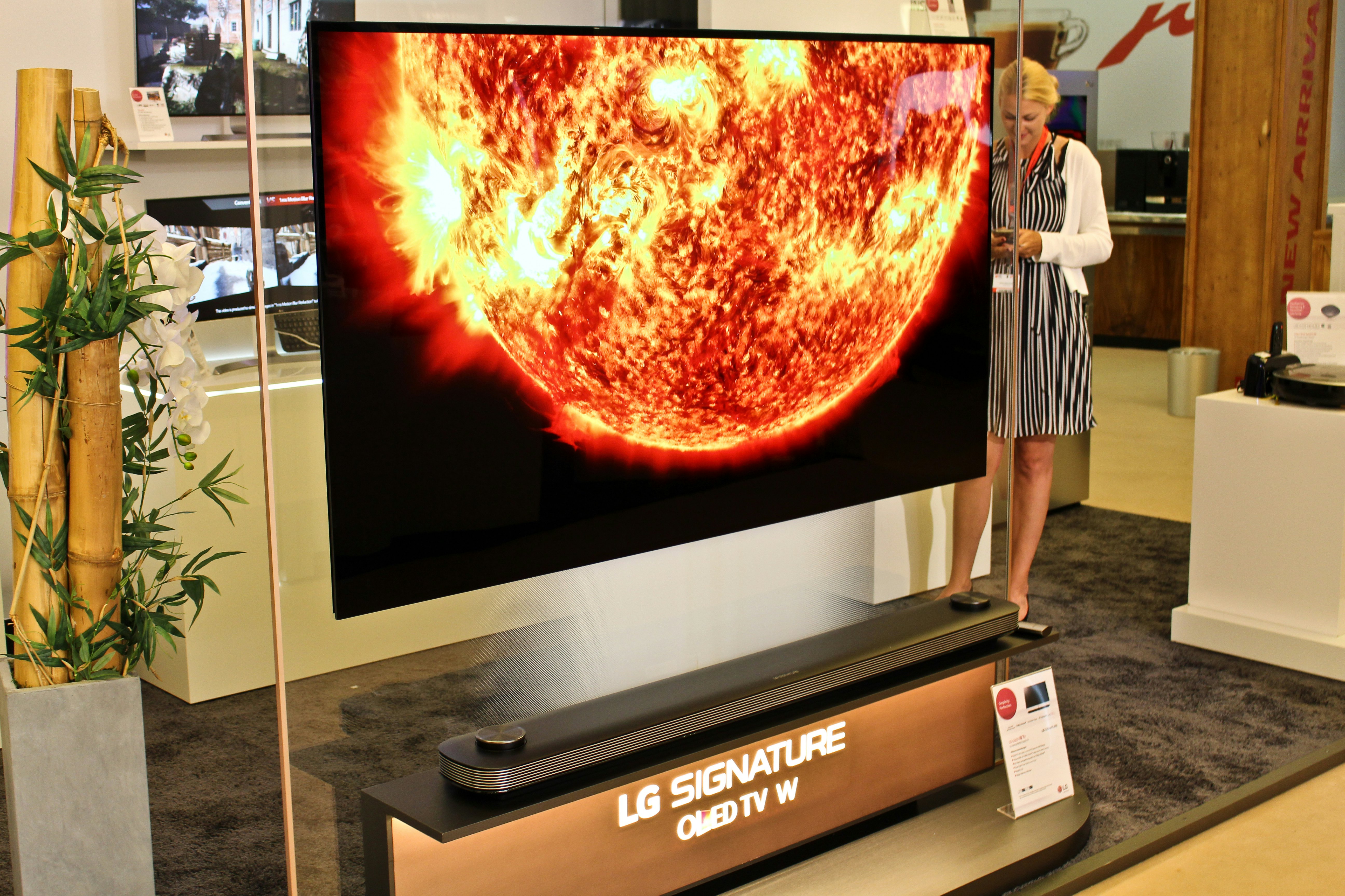 W7 von LG - Ein Fernseher wie eine Tapete