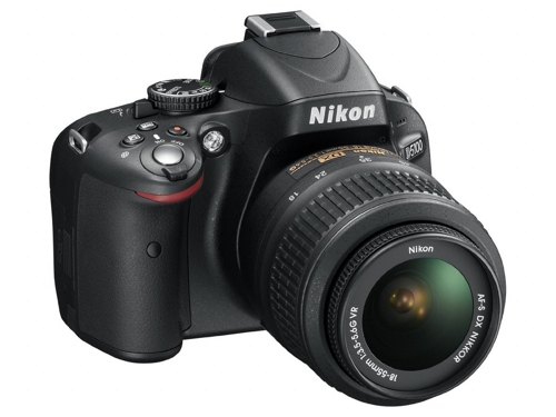 Nikon D5100 SLR-Digitalkamera Kit für 460€