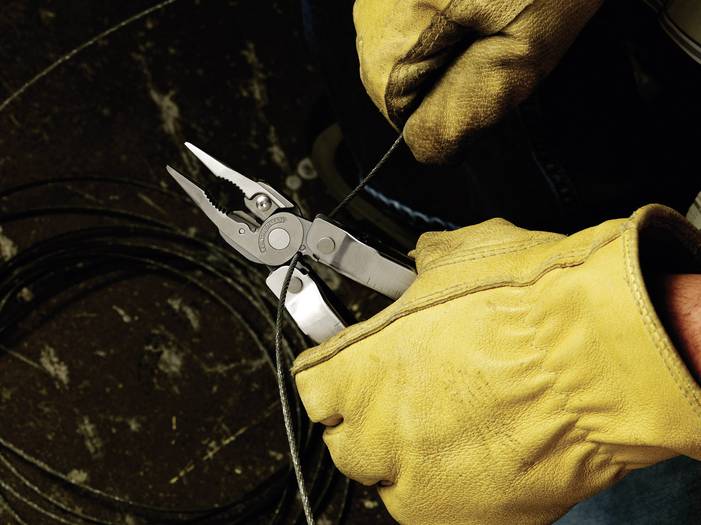 Multifunktionswerkzeug SuperTool300 für 64€