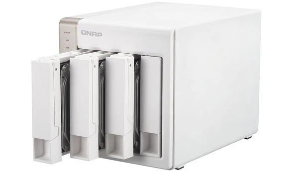 QNAP TS451