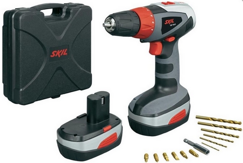 SKIL Akku-Bohrschrauber mit 2 Akkus und Zubehörset für 60€