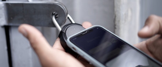 Das Handy als Schlüssel » Das 'ProximiKey' Vorhängeschloss übers Smartphone öffnen
