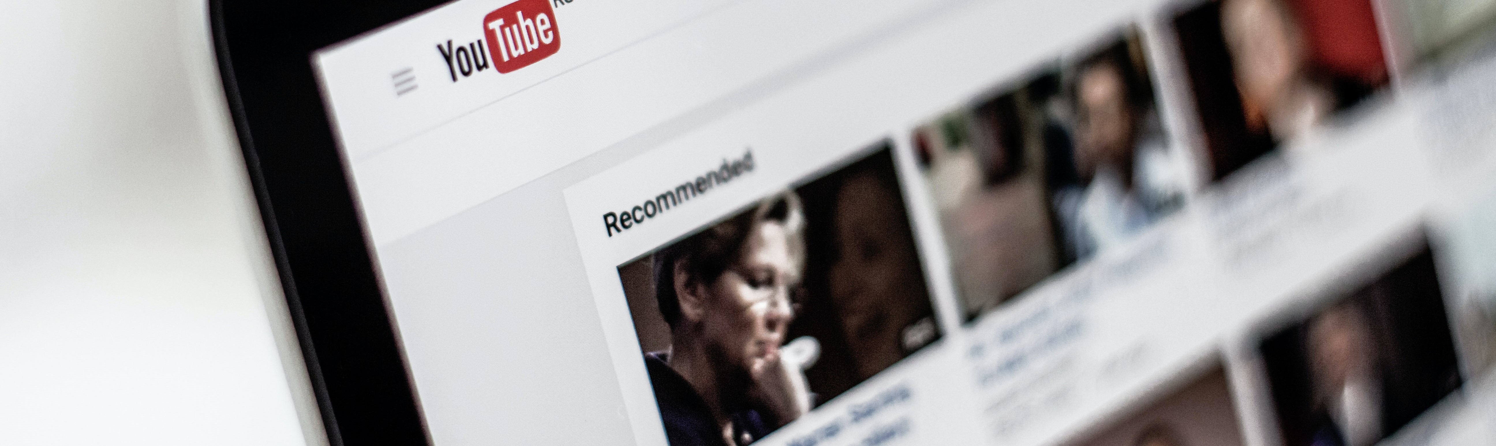 Rosarote Brille oder bessere Welt? » YouTube streicht Dislike-Funktion