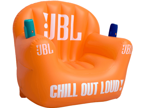JBL Aufblasbarer Stuhl Orange/Weiß für 30€ - mit Halterung für mobile Lautsprecher