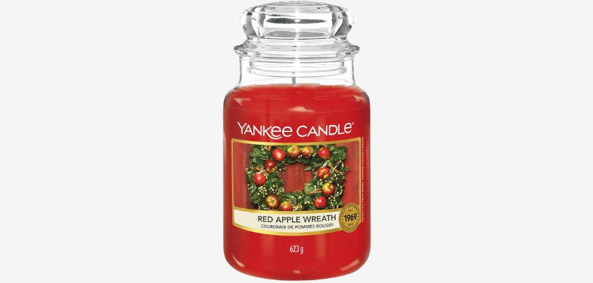 Yankee Candle Red Apple Wreath für 23€ - weihnachtlicher Duft, bis 150h Brenndauer