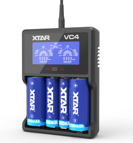 XTAR VC4 Akkuladegerät via USB mit LCD-Bildschirm