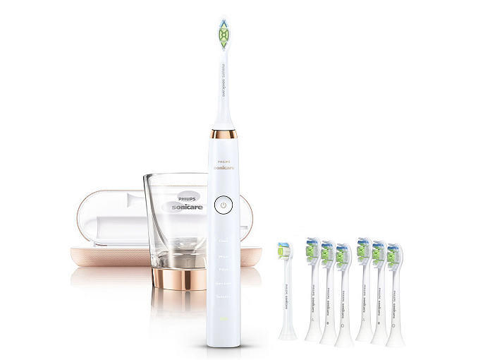 PHILIPS Diamond Clean Schallzahnbürste mit 8 Bürstenköpfen, Ladeglas &amp; Travelcase nur 129,72€