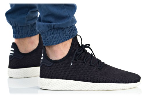  ADIDAS-Pharrell-Williams-Tennis-Hu-AQ1056  Gr 42-46