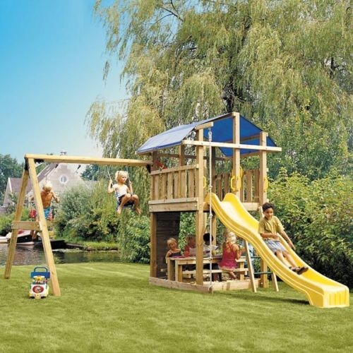 Spielturm Jungle Gym Fort mit Rutsche 3 m, Schaukel, Kletterwand und Sandkasten für 667€
